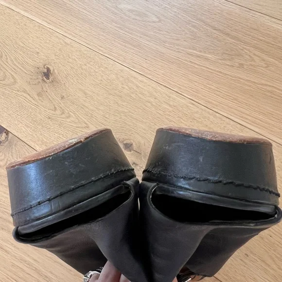 Pour La Victoire Black Leather Wedges Size 8.5 - Picture 11 of 11